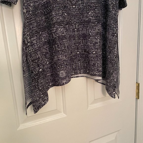 Nally & Millie Elbow Length Scoop-Neck Tunic - Picture 4 of 4